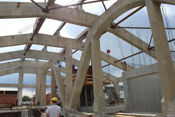 MAGNA-Halle: Fertigstellung der Erdgeschoßdecke MAGNA-Halle: Fertigstellung der Erdgeschoßdecke