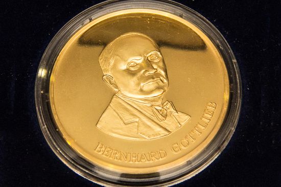 Die Bernhard-Gottlieb-Medaille, vergeben von der Universitätszahnklinik Wien