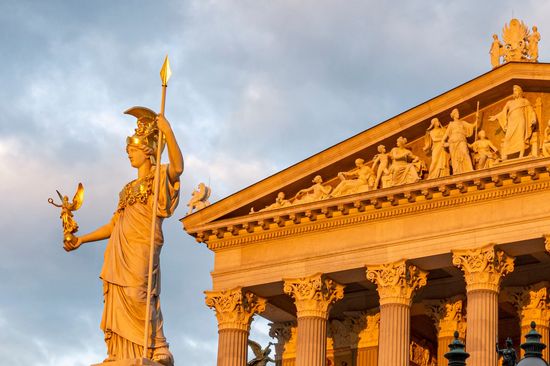 [Translate to English:] Parlamentsgebäude in Wien