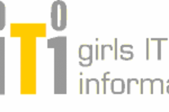 Dipl-Ing. Thomas Fäulhammer (TU Wien), Roboter Henry und Dipl.-Ing. Dr. tech. Michael Zillich (TU Wien) (v.l.n.r.) bei der Vorstellung des STRANDS Forschungsprojekts