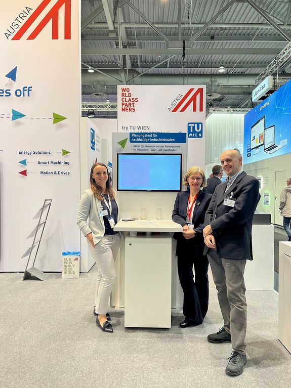 Team J.Reisinger und I.Kovacic am Stand der Messe Hannover