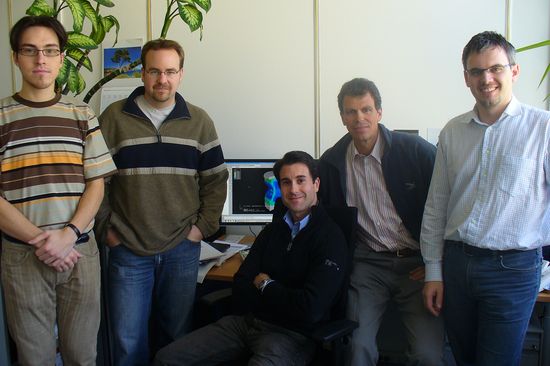 Philippe Kurt Zysset (2.v.r.) mit seinem Team