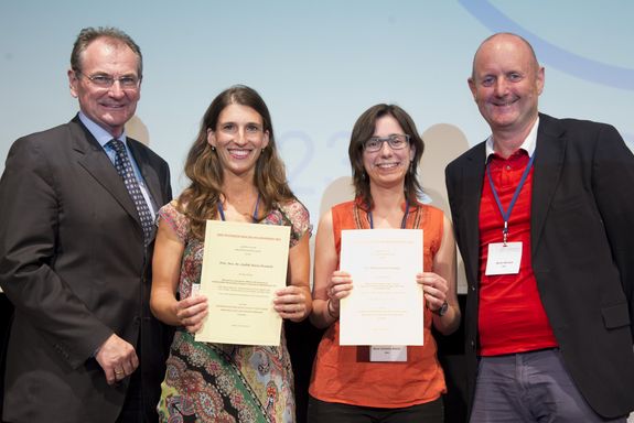 Gribl, Regulatory Manager von Unilever; Priv. Doz. Dr. Judith Wenisch, Wilhelminenspital; Silvia Cervero-Aragó, ICC Water & Health und Medizinische Universität Wien, Univ. Prof. Dr. Martin Wagner, Vorsitzender der ÖGHMP Gribl, Regulatory Manager von Unilever; Priv. Doz. Dr. Judith Wenisch, Wilhelminenspital; Silvia Cervero-Aragó, ICC Water & Health und Medizinische Universität Wien, Univ. Prof. Dr. Martin Wagner, Vorsitzender der ÖGHMP