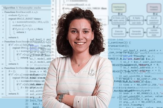  Maria Christakis, im Hintergrund Formeln und Code