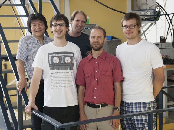 Prof. Yuji Hasegawa, Tobias Denkmayr, Stephan Sponar, Hartmut Lemmel, Hermann Geppert (v.l.n.r.)