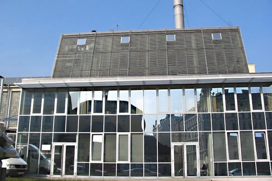 v.l.n.r.: Anna Steiger, Gabriele Heinisch-Hosek, Sabine Seidler (Foto Matthias Heisler)