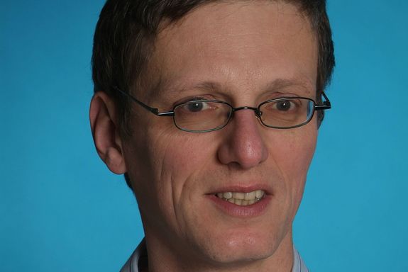 Reinhard Pichler Portrait photo of Reinhard Pichler on the blue background