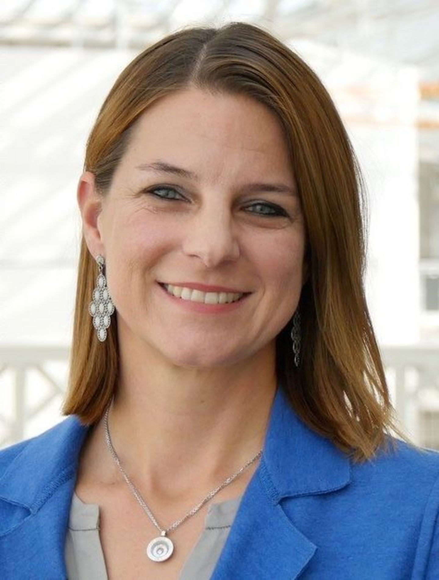 Prof. Tina Ambos