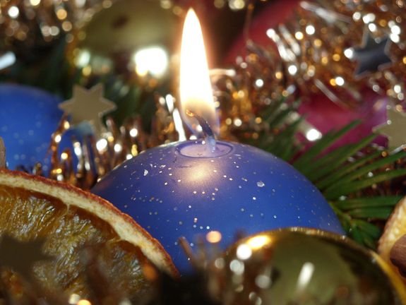 Weihnachtskerze (Copyright Peter A|Pixelio.de)