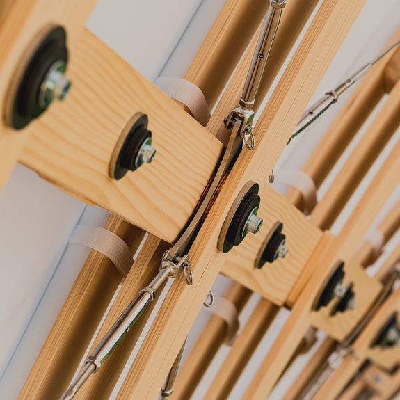 Holzverstrebungen mit Metallverbindungen