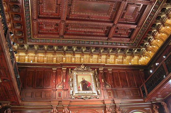 Reich geschmückte Decke des Festsaales des österr. Ingenieur- und Architektenvereins