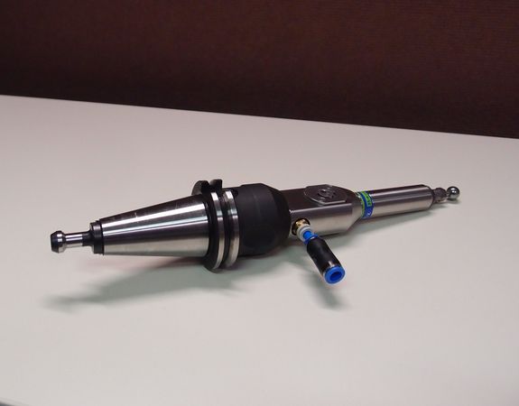 Optimierung von Oberflächeneigenschaften durch automatisiertes Hämmern