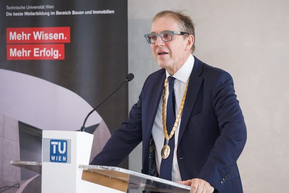 Ansprache von Lehrgangsleiter Professor Martens