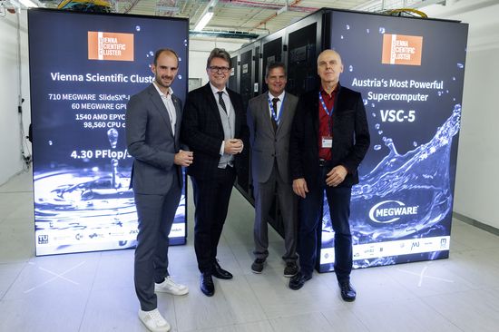 v.l.n.r. Staatssekretär Florian Tursky, Wissenschaftsminister Martin Polaschek, TUW-Rektor Jens Schneider, MUSICA-Projektleiter Ernst Haunschmid