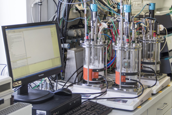 PC und technische Geräte