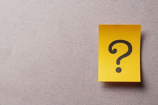 Post-it with a question mark