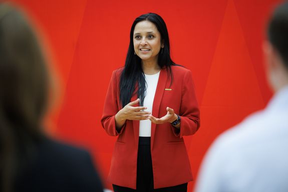 Bei der Eröffnung: Tania Nag, Vice President People Development and Culture (PALFINGER)