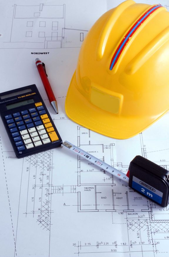 Bauhelm (Copyright: Andreas Morlok, www.pixelio.de)