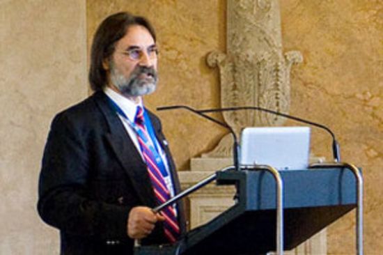 Nebojsa Nakicenovic beim TU Symposium "Neue Energiewelten" im Dezember 2008