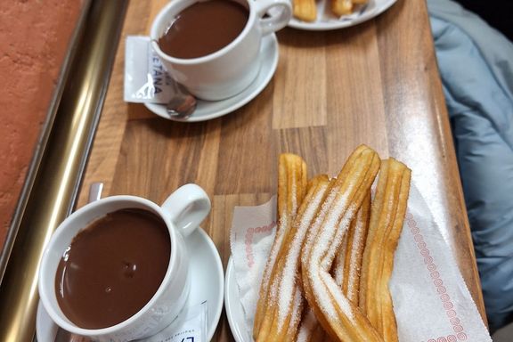 Churros mit heißer Schokolade
