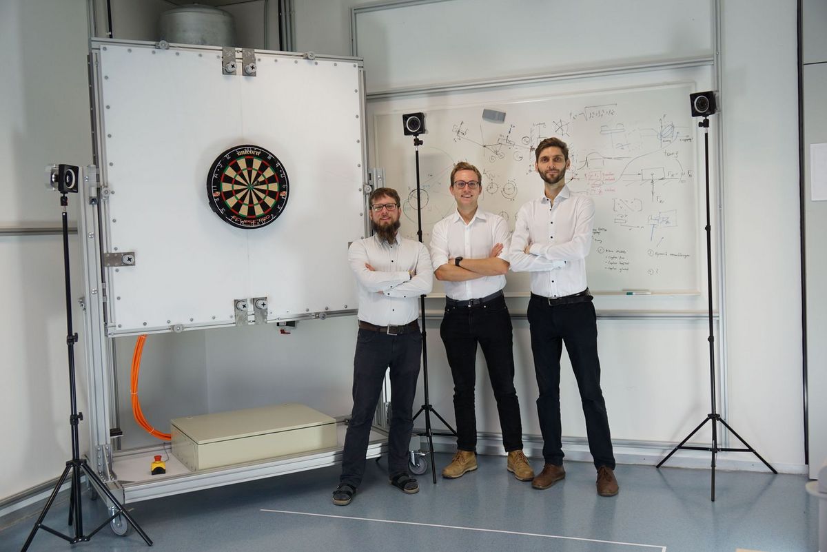 Die DartScheibe, bei der man immer ins Schwarze trifft TU Wien