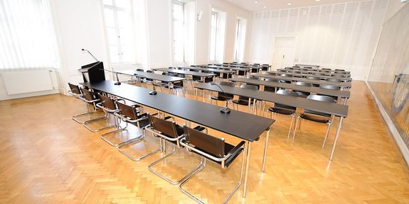 Boecklsaal Klassenzimmer mit Vortragenden Boecklsaal Klassenzimmer mit Vortragenden