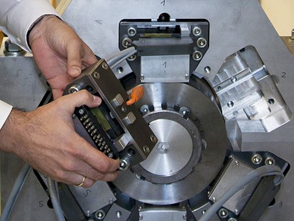 Skizze des Schwungrades mit Karbonmantel