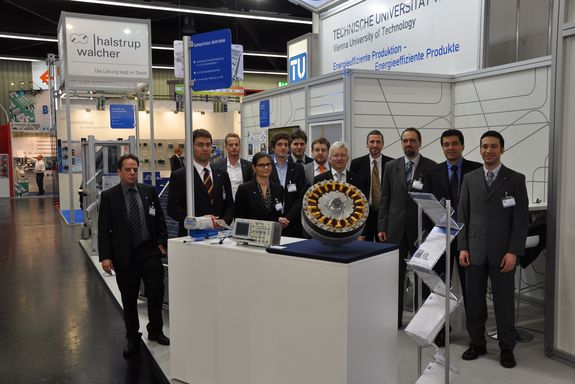 TU Wien at SPS IPC Drives 2012 - Team photo - 02