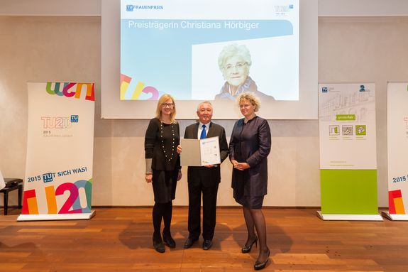 Vizerektorin Anna Steiger, Prof. Franz Wojda (nahm in Stellvertretung den Sonderpreis für Christiana Hörbiger entgegen), Rektorin Sabine Seidler