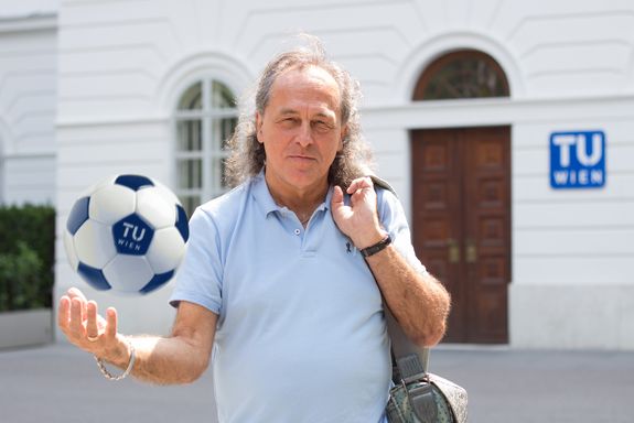 Gerhard "Hardy" Hanappi hat die wahrscheinlichsten Ergebnisse der EM2016-Gruppenphase vorausberechnet.