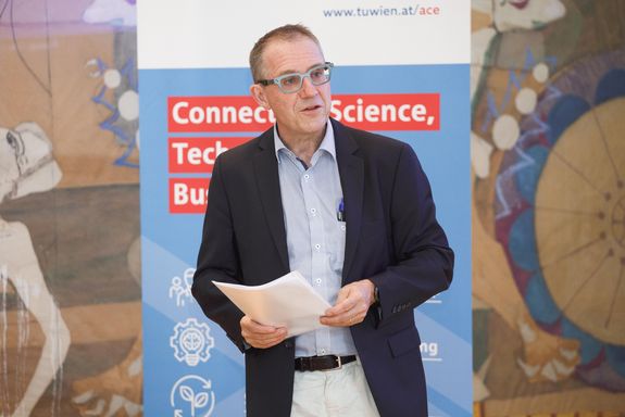 [Translate to English:] Ansprache von Professor Bob Martens