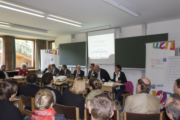 Arbeitskreis: "Smart Energy: Herausforderungen an eine interdisziplinäre Energiewende"