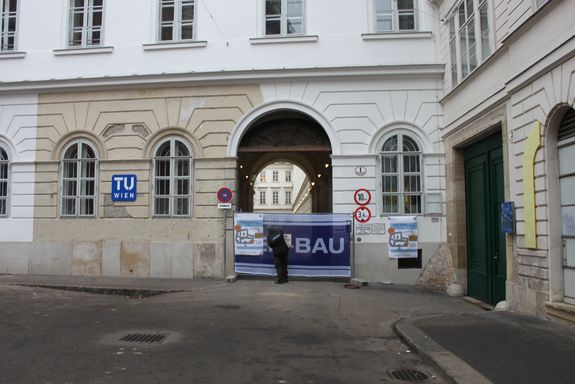 Zufahrt über die Resselgasse nicht möglich Campus Karlplatz: Zufahrt über die Resselgasse nicht möglich
