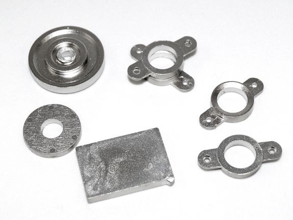 Mit pulvermetallurgischen Verfahren hergestellte Objekte