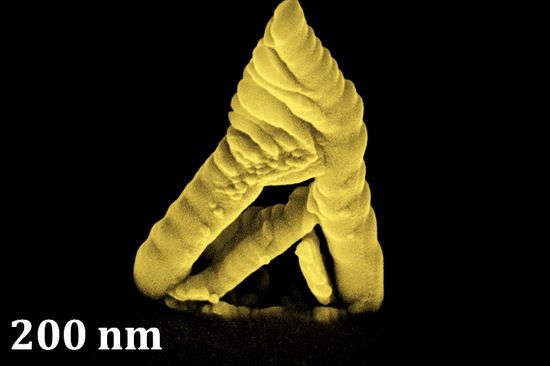 [Translate to English:] Nanostruktur aus Gold 