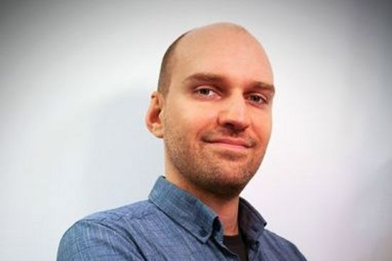 Sie sehen ein Portraitfoto von Felix Winter 