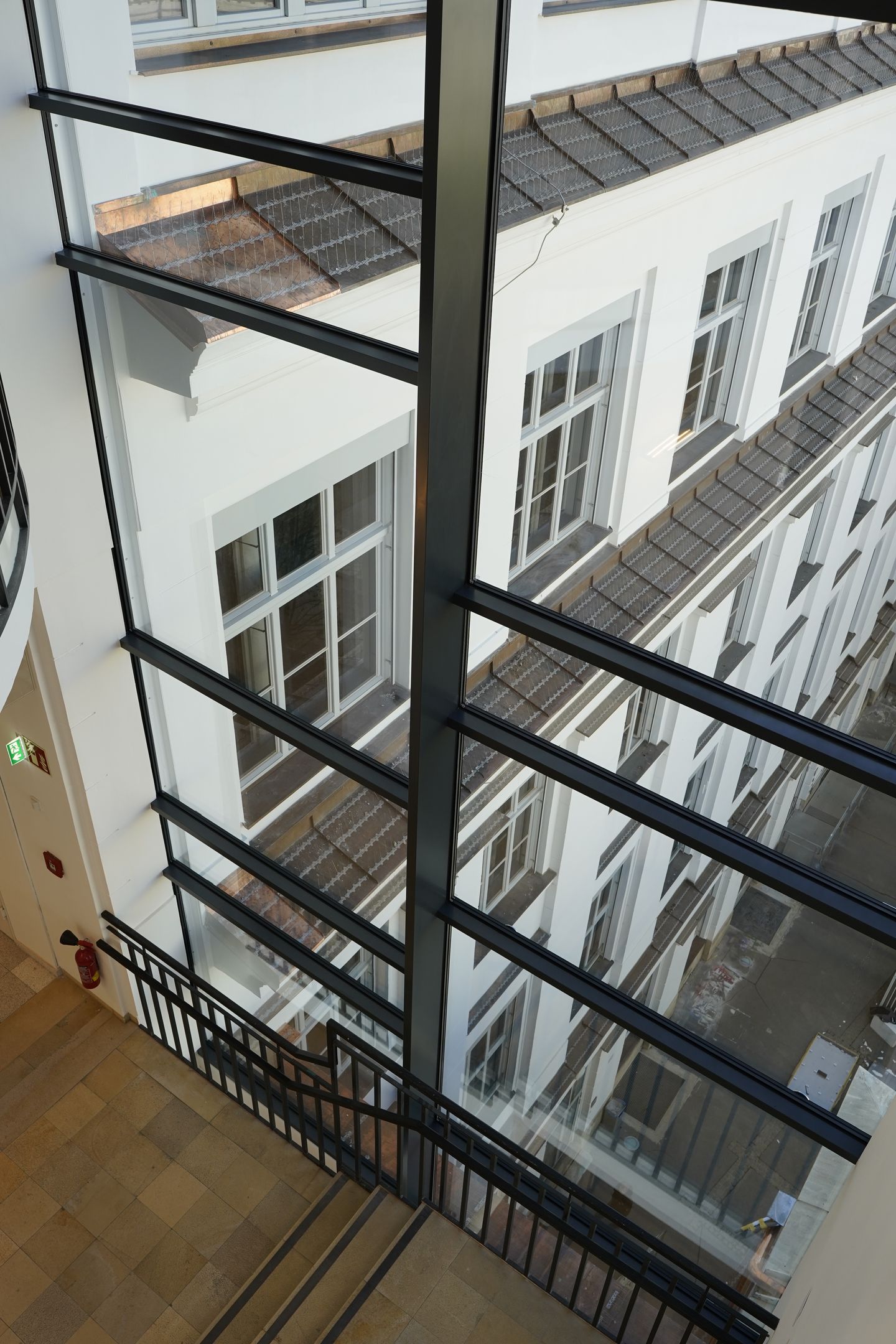 Fenstersanierung Hof 3