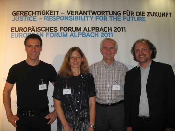 v.l.n.r.: Ass. Prof. Dr. Alexander Kirschner, Ao.Prof. Dr. Regina Sommer (beide MedUniWien, Institut für Hygiene und Angewandte Immunologie), Ao.Prof. Dr. Paul Blaschke (TU Wien, Fakultät für Bauingenieurswesen), Priv.-Doz. Dr. Andreas Farnleitner (TU Wien, Fakultät für Technische Chemie) (Copyright: Prof. Regina Sommer)