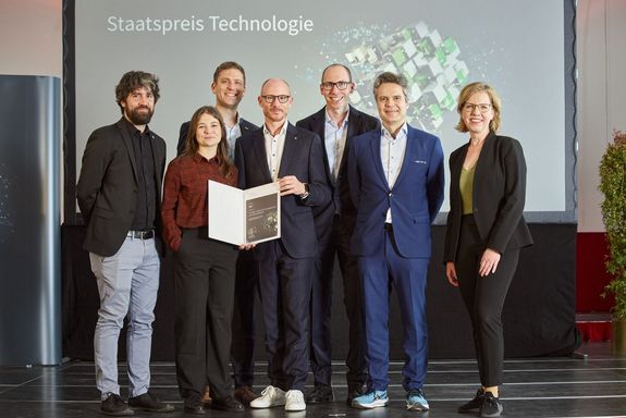 Gruppe Menschen stehend