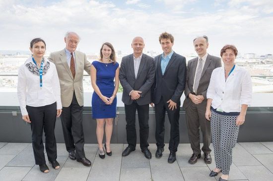 Bild vn der Preisverleihung im Rahmen des Vienna yooung Scientist Symposiums 