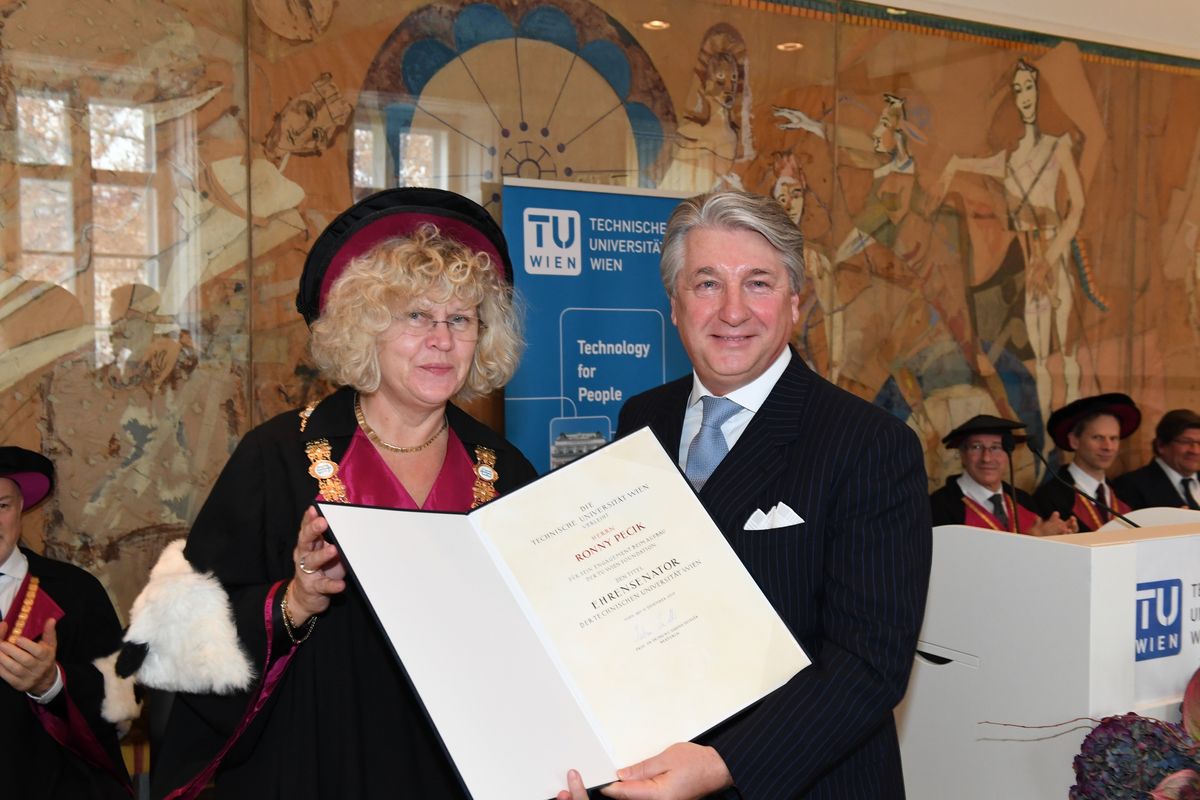 Ronny Pecik als Ehrensenator TU Wien