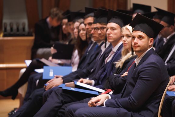 Seating row with Alumni