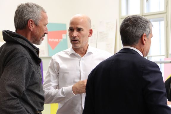 Personen im Gespräch