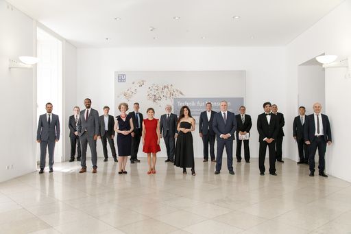 Graduates AI&FM