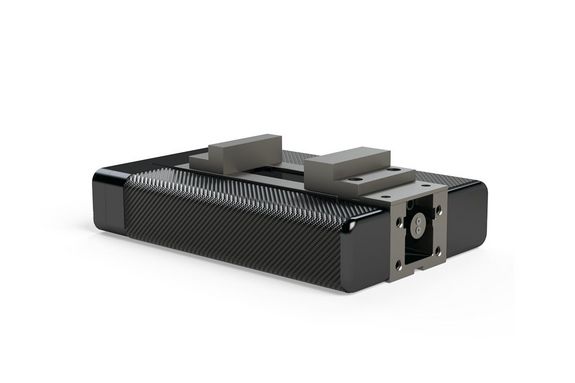 5G-Maschinenschraubstock, mit Roboterkupplung und Sensorik, für die autonome Prozessautomatisierung