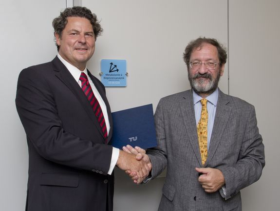 R. Kaubek (Shimadzu) und G. Allmaier (TU Wien) R. Kaubek (Shimadzu) und G. Allmaier (TU Wien)