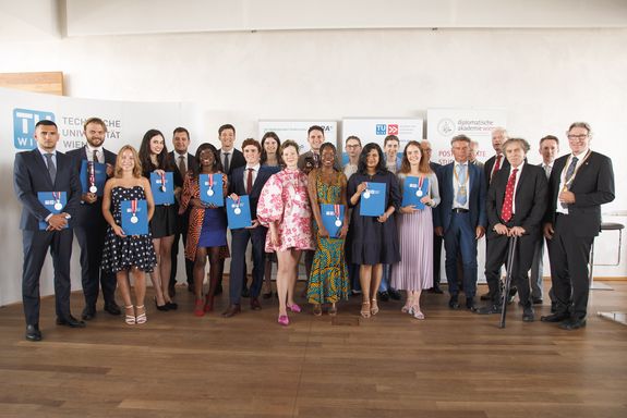 Gruppenbild Graduierungsfeier