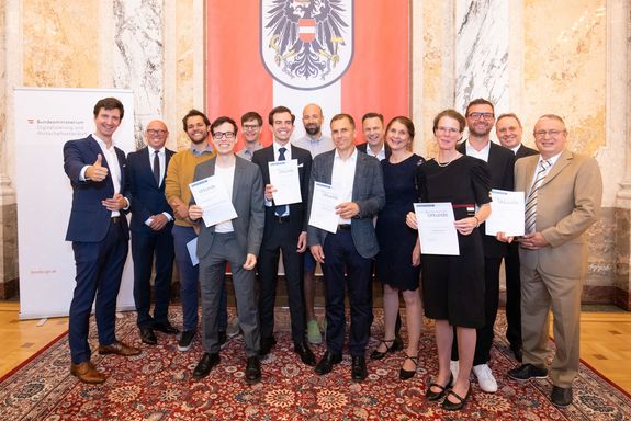 Gruppenfoto der Gewinner_innen