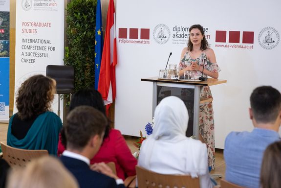 [Translate to English:] Iva Marinaova Tsolova-Kutsarova