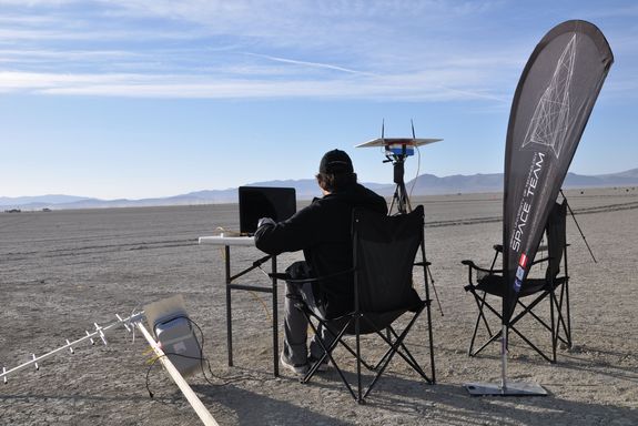 Die Bodenstation beim Rekordversuch 2018